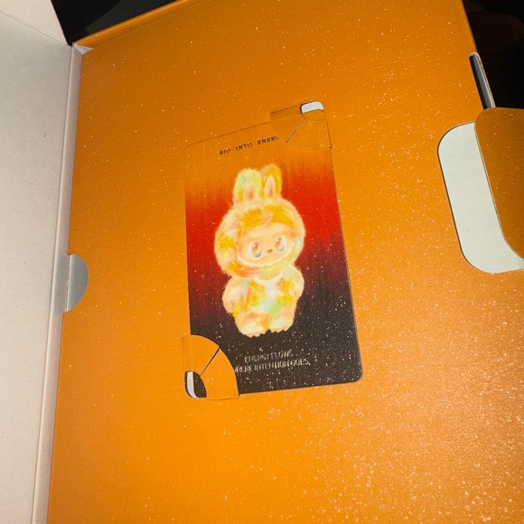 Authentic 🌟 Rock the Universe ⭐️Limited Vinyl Plush NEW , Labubu series POP MART - Picture 3 of 6